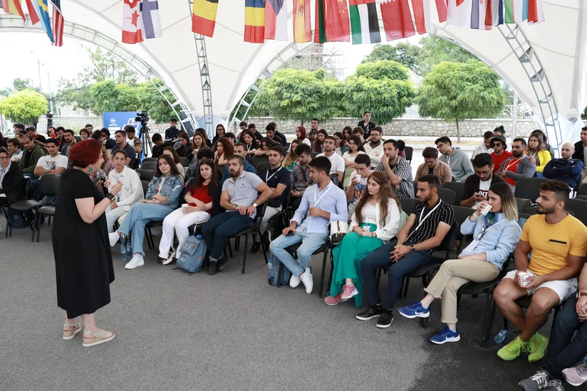 III Yay Düşərgəsinin sonuncu panelində diaspor gənclərinin şəbəkələşməsi prosesi müzakirə edlib