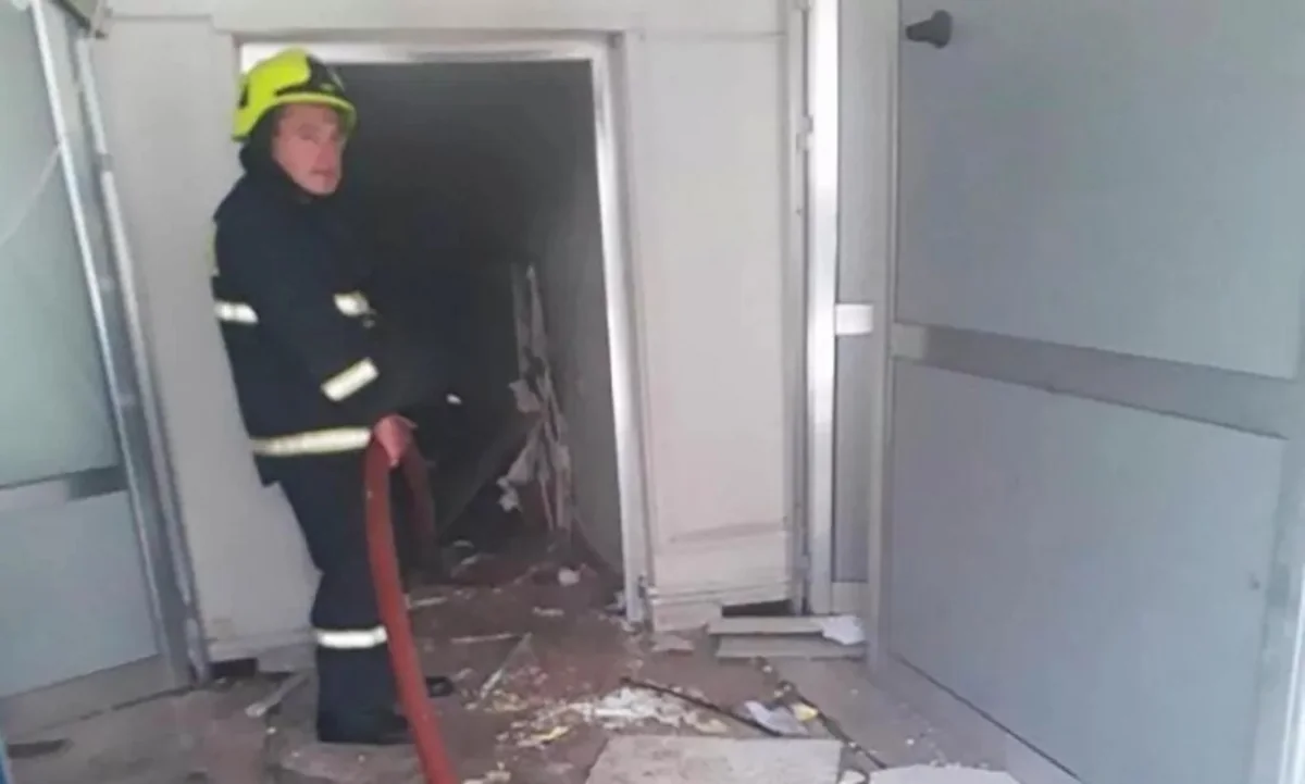 Explosion at Armenian bank kills 1, injures 5 