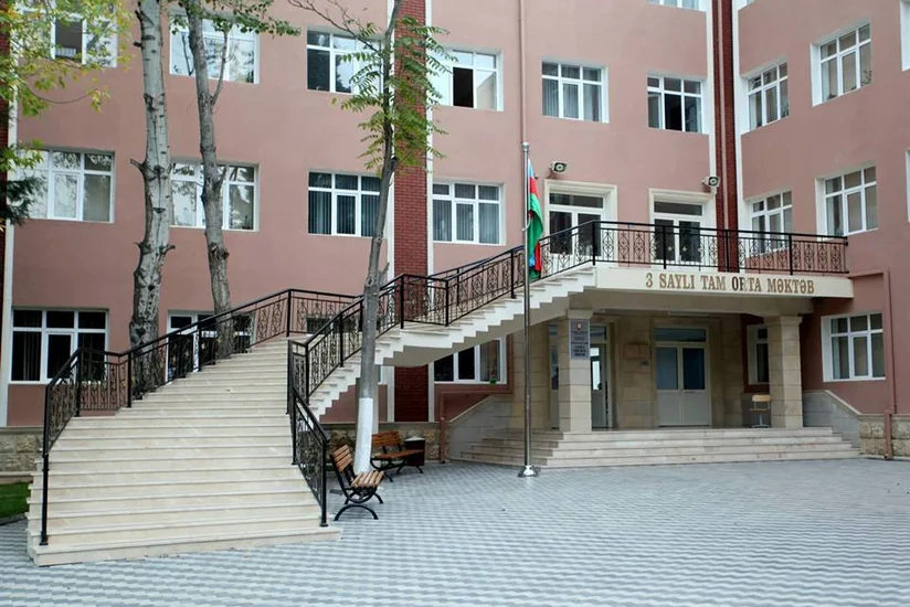 Bakıda direktorun müəllimləri məktəbə buraxmaması məsələsinə aydınlıq gətirilib