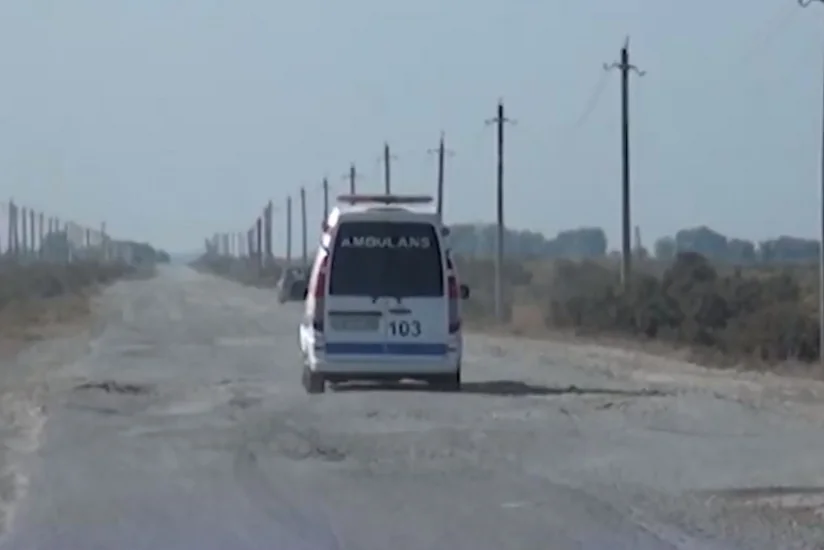 4 rayonu birləşdirən yol bərbad vəziyyətdədir: Bu yolda təcili yardım maşınında xəstə də ölüb - VİDEOREPORTAJ