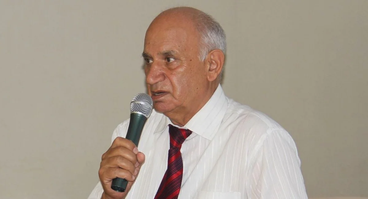 Təhsil eksperti Əjdər Ağayev vəfat edib