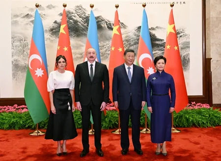 Azərbaycan Prezidenti İlham Əliyevin Pekində rəsmi qarşılanma mərasimi olub