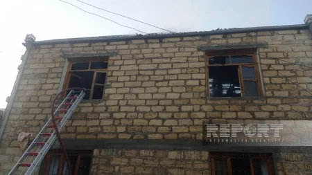 Gəncədə yaşayış evində yanğın olub