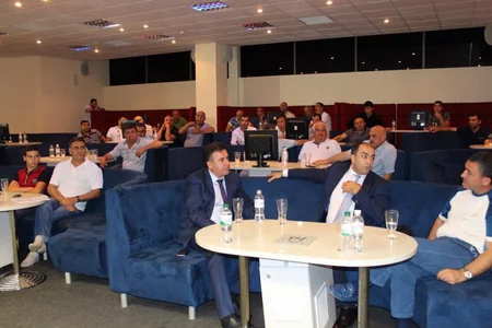 Dneprdə Dünya Azərbaycanlılarının IV Qurultayının qarşıya qoyduğu vəzifələr müzakirə olunub