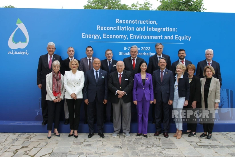 В Шуше открылся международный форум