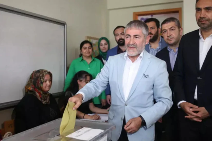 Türkiyəli nazir: “Vətəndaşlar səsvermədə fəallıq göstərirlər”