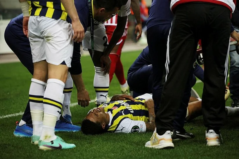 “Fənərbağça”nın futbolçusu Niderlandda əməliyyat olunacaq