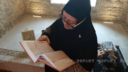 Shusha residents visit Yukhari Govhar Aga mosque, perform prayers