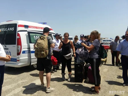 Baku-Tbilisi passenger bus collided with Kamaz , about 30 passengers injured - PHOTO