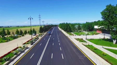 Prezident İlham Əliyev: Ölkəmizdə bir dənə də olsun təmirsiz kənd yolu qalmamalıdır - YENİLƏNİB