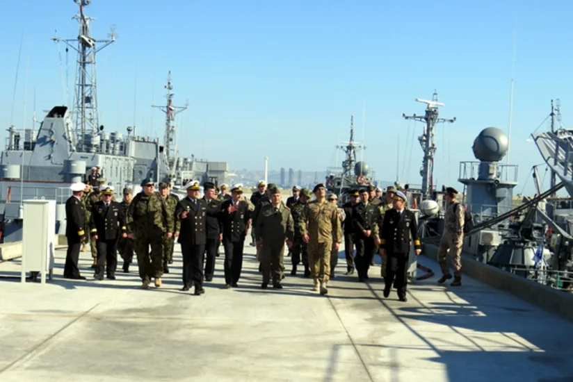 Azərbaycandakı xarici ölkələrin hərbi attaşeləri Hərbi Dəniz Qüvvələrinin bazasına səfər edib