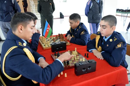 Hərbi Liseydə Dövlət Bayrağı Günü qeyd olunub