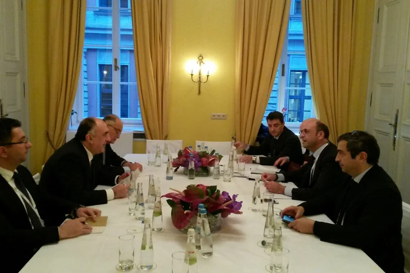 Elmar Məmmədyarov Münhendə italiyalı həmkarı ilə görüşüb