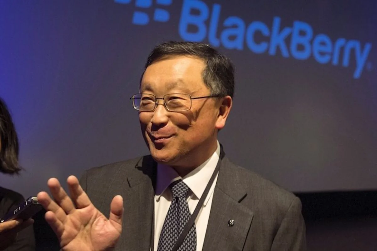 Глава BlackBerry раскритиковал сгибающиеся смартфоны