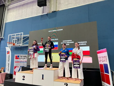 Azərbaycan karateçiləri beynəlxalq yarışda qızıl və gümüş medallar qazanıblar