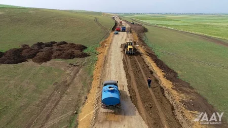 Cəlilabad rayonunda 14 yaşayış məntəqəsini əlaqələndirən yollar yenidən qurulur