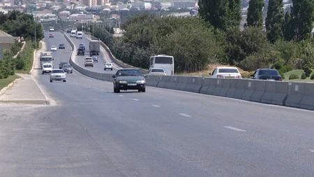 Bakı-Şamaxı-Yevlax avtomobil yolunda hərəkət iştirakçılarının fasiləsiz və təhlükəsiz hərəkəti təmin olunub - VİDEO