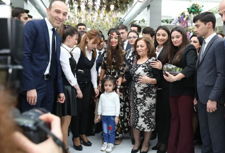 Ekoloji problemlər və onların həlli yolları gənclərin gözü ilə mövzusunda sərginin açılışı olub
