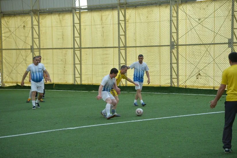 Təhsil işçiləri arasında futbol üzrə Bakı çempionatına start verilib