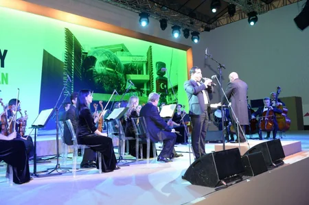 Heydər Əliyev Fondu “Milan Expo 2015”də Azərbaycan “Milli gün”ü çərçivəsində konsert proqramı təşkil edib