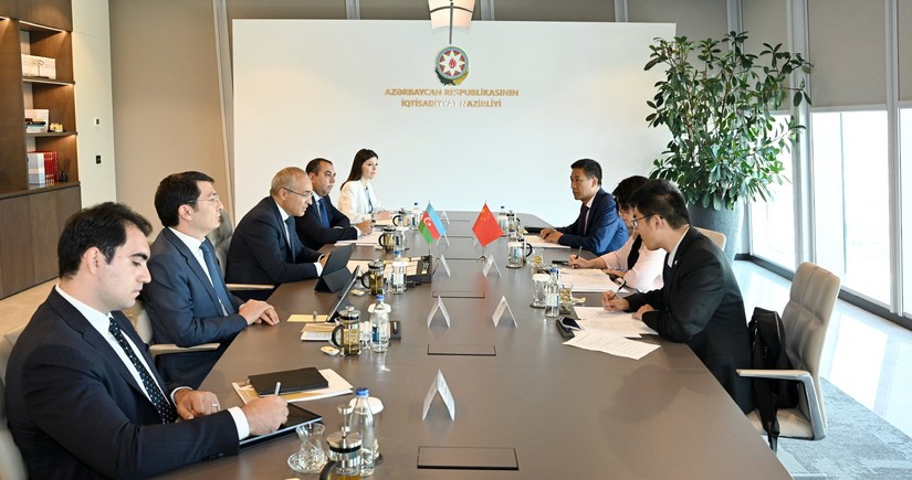 Azərbaycan Çinlə iqtisadi əməkdaşlığın gündəliyindəki məsələləri müzakirə edib