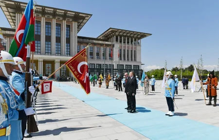 Prezident İlham Əliyevin Ankarada rəsmi qarşılanma mərasimi olub