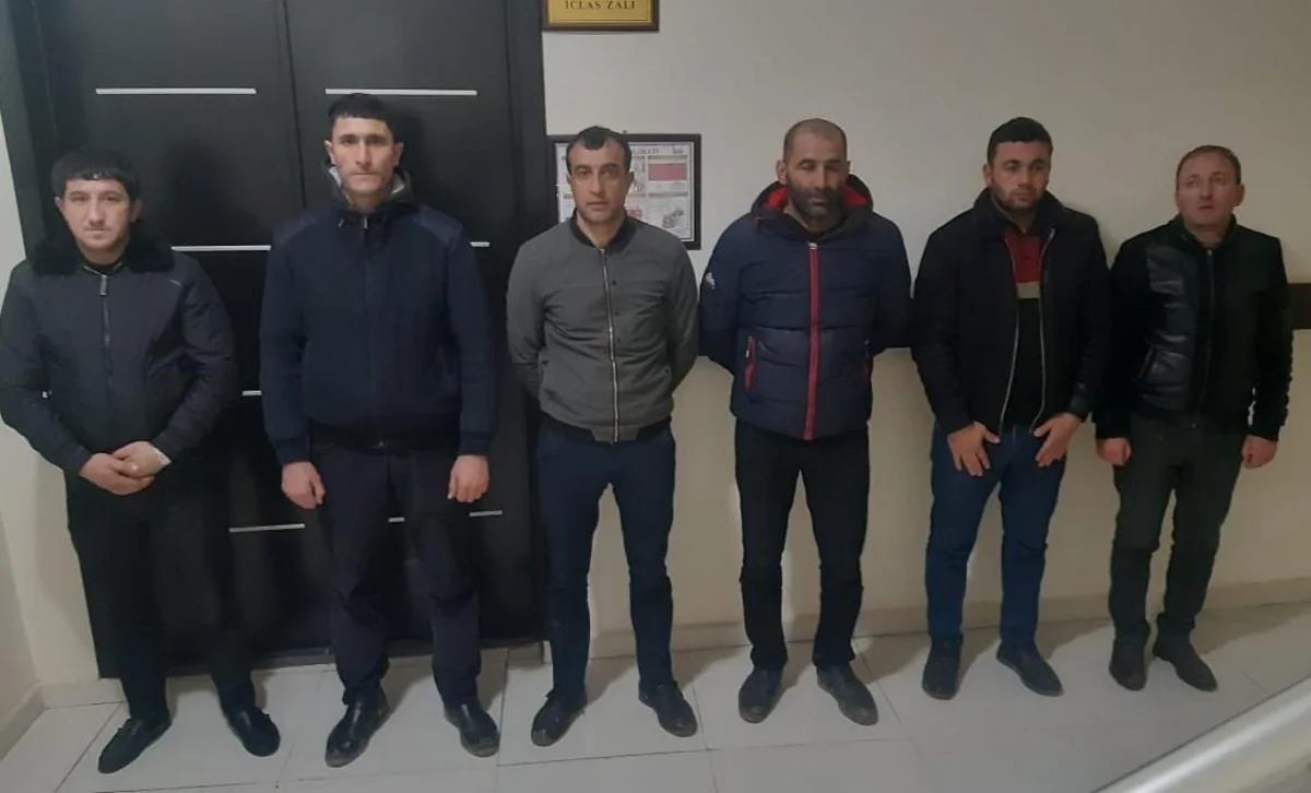 Şabranda çayxanada qumar oynayanlar saxlanılıb