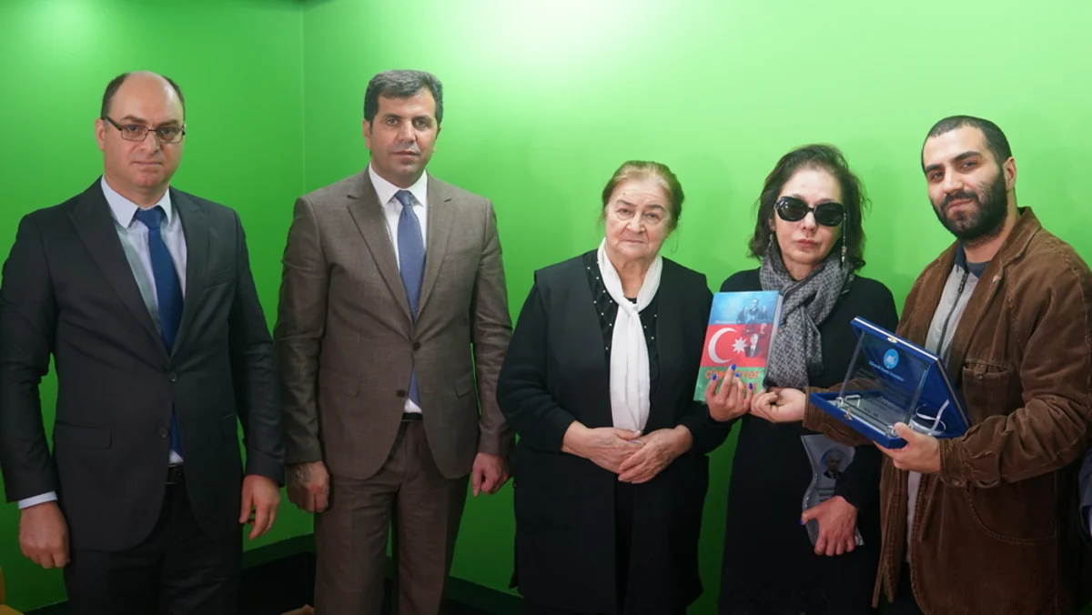 “Şirməmməd Hüseynov mükafatı” Ramiz Abutalıbovun ailəsinə təqdim edilib