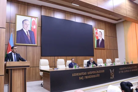 BDU-nun Hüquq fakültəsinin tələbələri buraxılış işlərini müdafiə edib