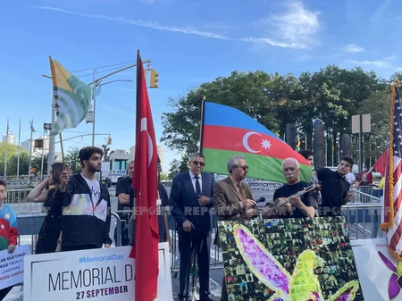 ABŞ-dakı azərbaycanlılar BMT-nin binası qarşısında etiraz aksiyası keçiriblər