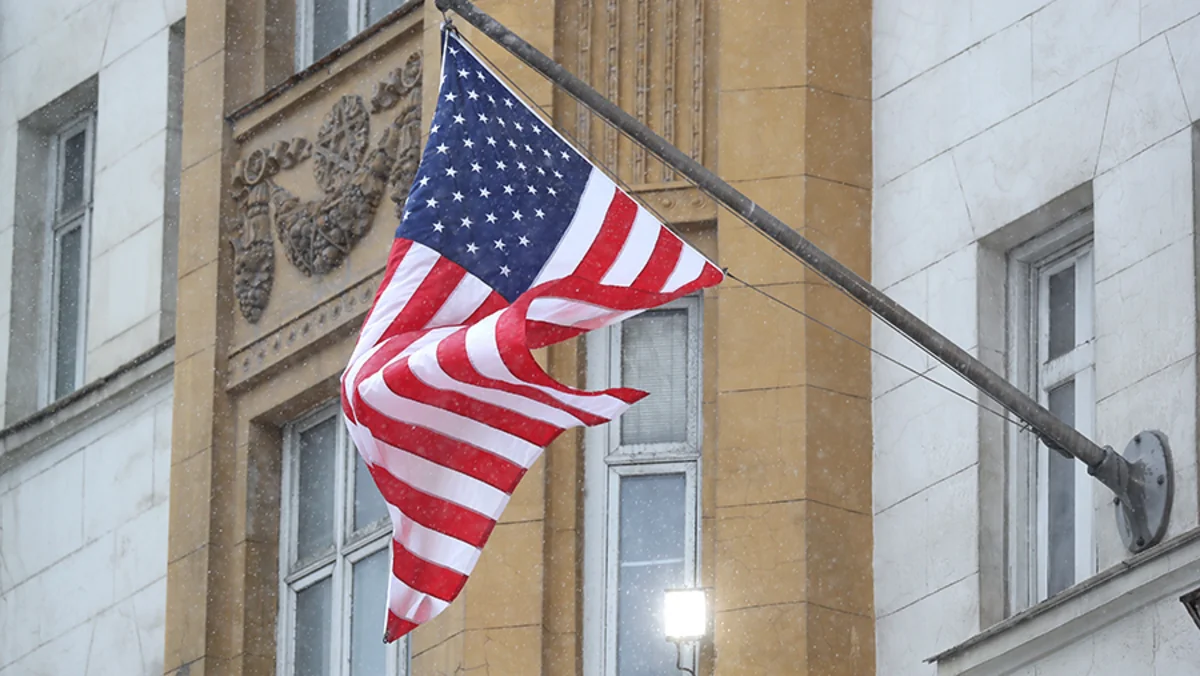 Посланник президента США в Дамаске поднял американский флаг над резиденцией