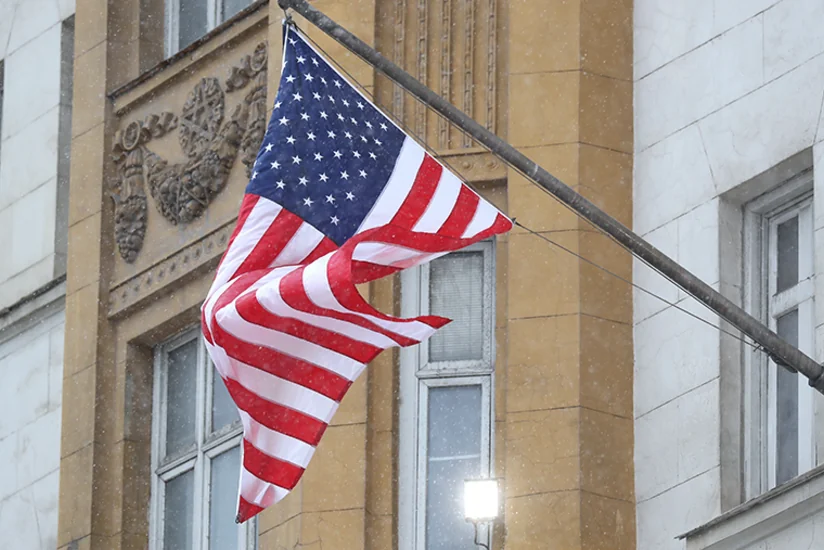 Посланник президента США в Дамаске поднял американский флаг над резиденцией