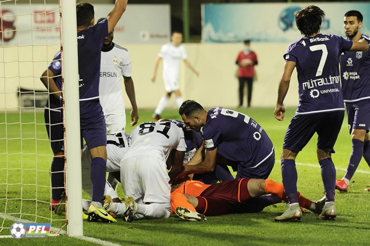 Qarabağ Sumqayıtla oyunda əzmkar heç-heçə etdi