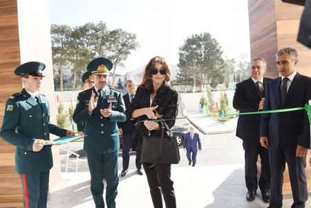 Birinci vitse-prezident DSX-nın Xüsusi Məktəbinin yeni tədris korpusunun açılışında iştirak edib