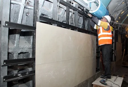 Metronun Sahil stansiyasında eskalatorların sazlanmasına başlanılıb