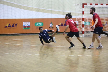 Həndbol üzrə Azərbaycan çempionatında favoritlər qələbə qazanıblar