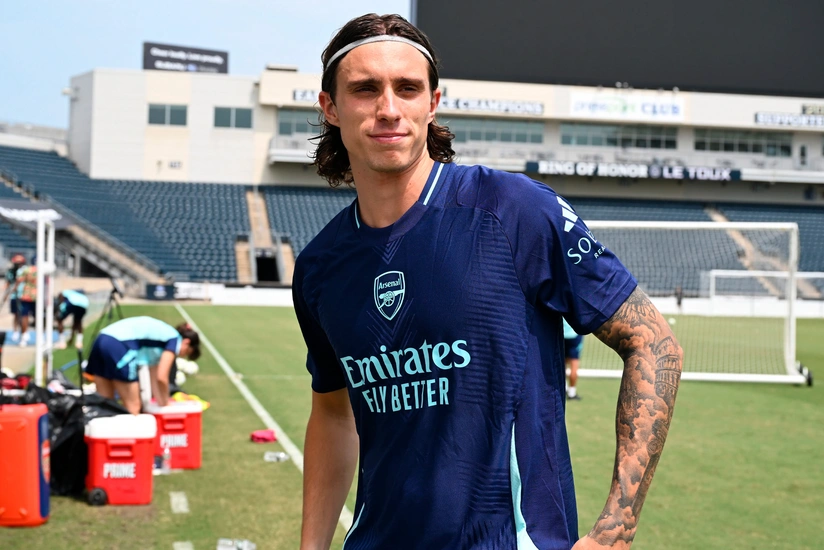 Arsenalın futbolçusu zədələnərək bir neçə həftəlik sıradan çıxıb