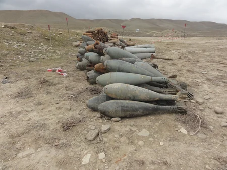 Xızıda 9 ədəd partlamamış hərbi sursat aşkar edilib