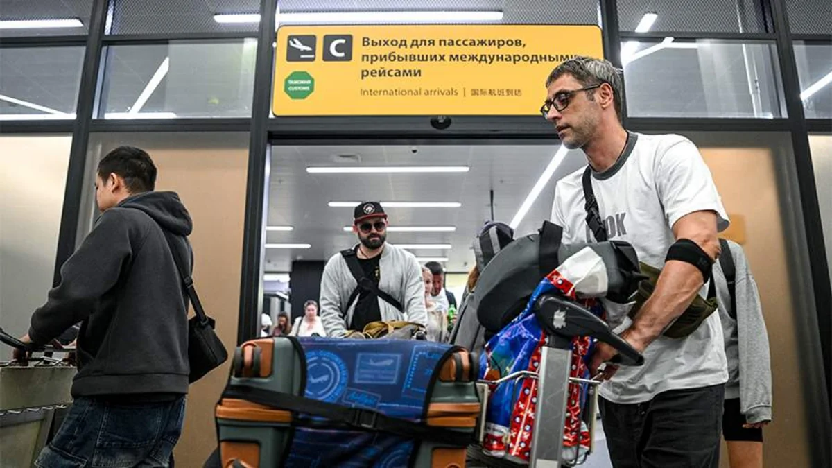 Over 300 Russian citizens evacuated from Iran via Azerbaijan