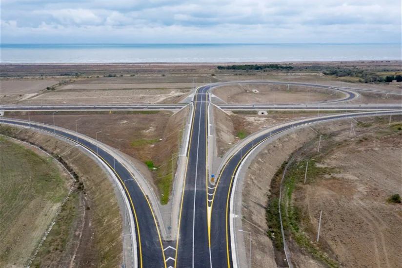 Автотрасса, соединяющая Россию с Азербайджаном, станет полностью 4-полосной к 2030 году