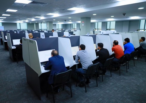 Taksi sürücüləri üçün test imtahanı keçirilib, 1261 namizəd uğur qazanıb
