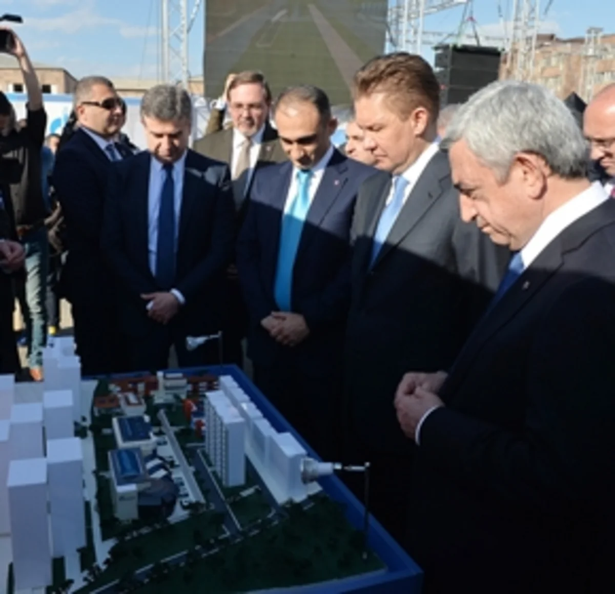 ​Yerevan sakinləri Qazprom Armeniyaya qarşı etiraz aksiyası keçiriblər