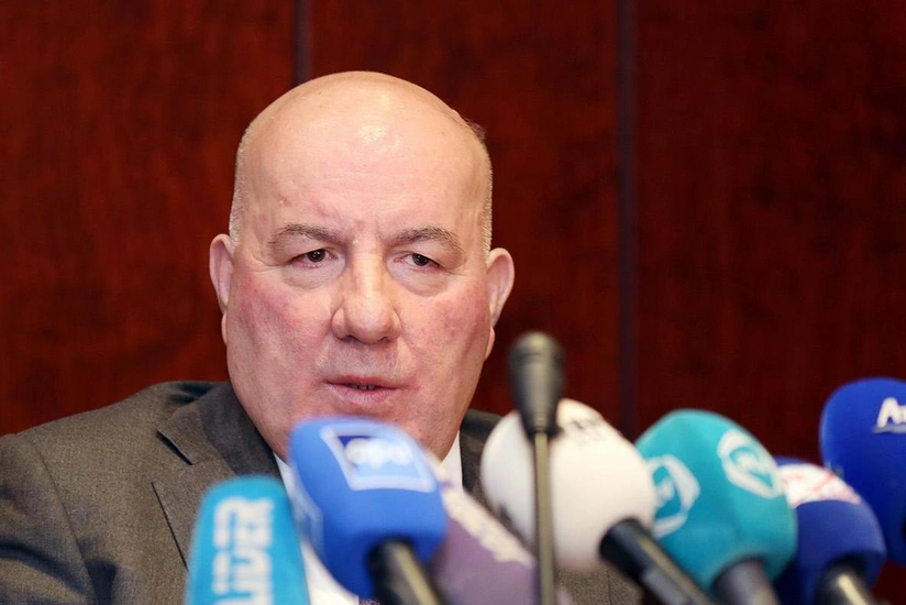 Elman Rüstəmov: Lirənin ucuzlaşmasının manata təsiri gözlənilmir