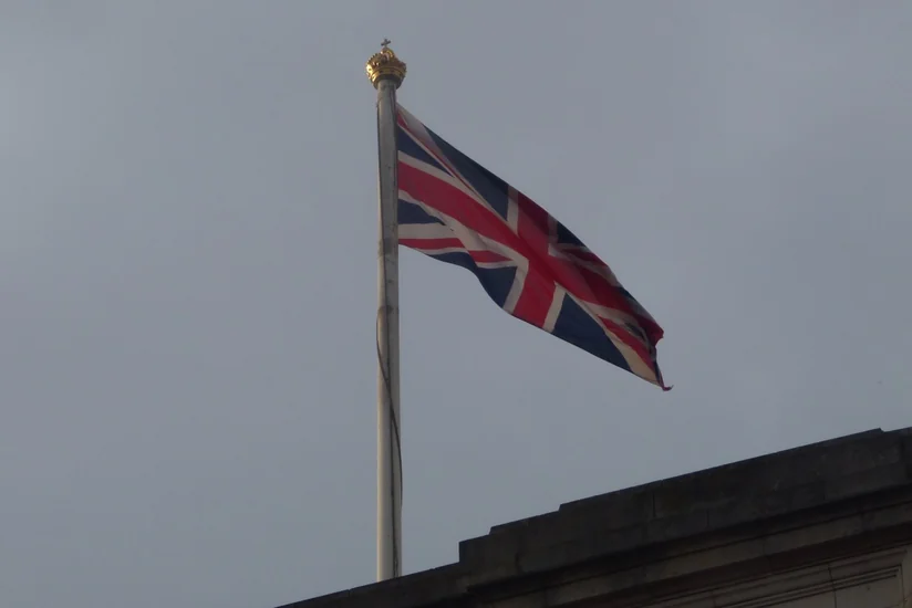 Британские власти вновь разрешат въезд в страну из ЮАР