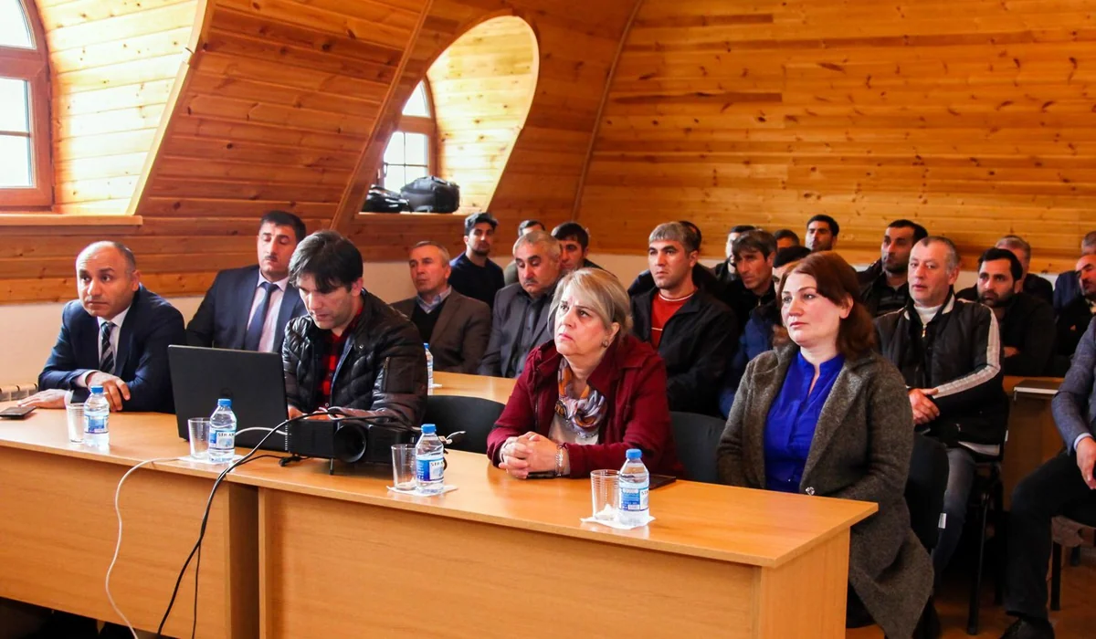 “Aqrar Tədarük və Təchizat”ın rəhbər şəxsləri Quba, Qusar və Xaçmazda fermerlərlə görüşüb