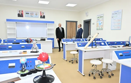 Prezident İlham Əliyev Xırdalan şəhər 11 nömrəli tam orta məktəbin yeni binasının açılışında iştirak edib - YENİLƏNİB