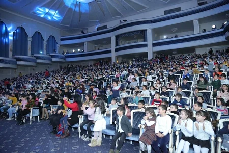 “Cırtdan nağıllar aləmində” meqa-şousu Gəncədə maraqla qarşılanıb