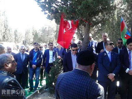Söhrab Tahir II Fəxri xiyabanda dəfn edilib