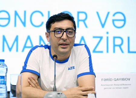 Fərid Qayıbov beynəlxalq yarışlarda uğur qazanan idmançılarla görüşüb