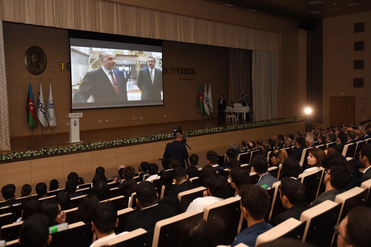 SOCAR Ulu Öndər Heydər Əliyevin 100 illik yubileyi münasibətilə tədbir keçirib